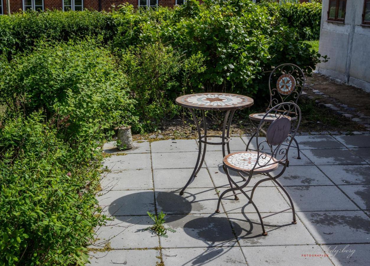 Ragnhilds Gard, Hostel Nyord Exterior foto